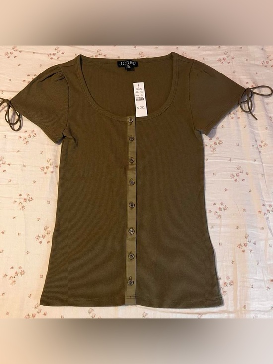 J. Crew Tops - NWT J.Crew Ribbed Button Up Top